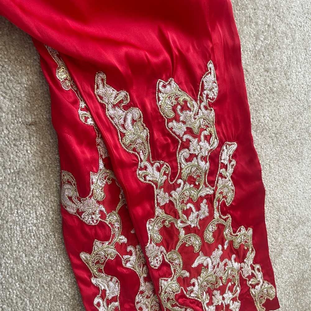 Pakistani suit - Picture 2 of 2